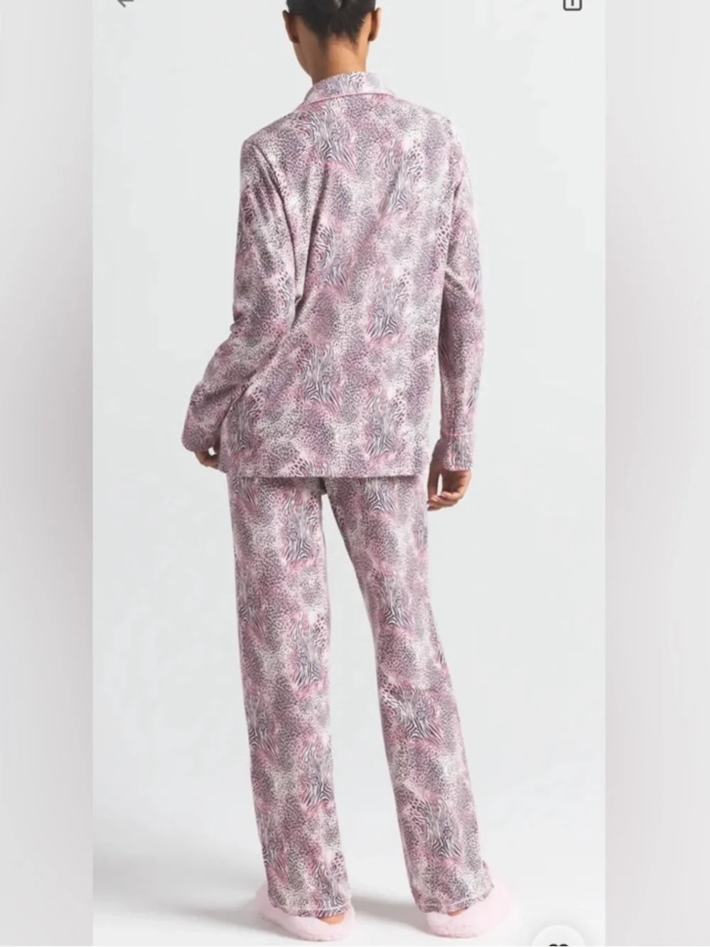 SKIMS multi animal print Printed Pajama Set 2 piece - Picture 2 of 8